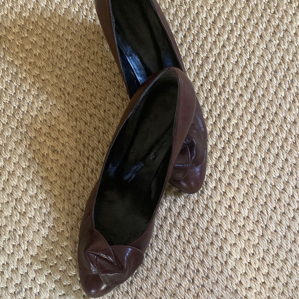Caressa Chic Brown Women's Heels